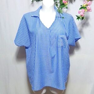 LILLYPAD WOMENS TOP SIZE 3X IN A BEAUTIFUL BLUE AND WHITE STRIPES 💙